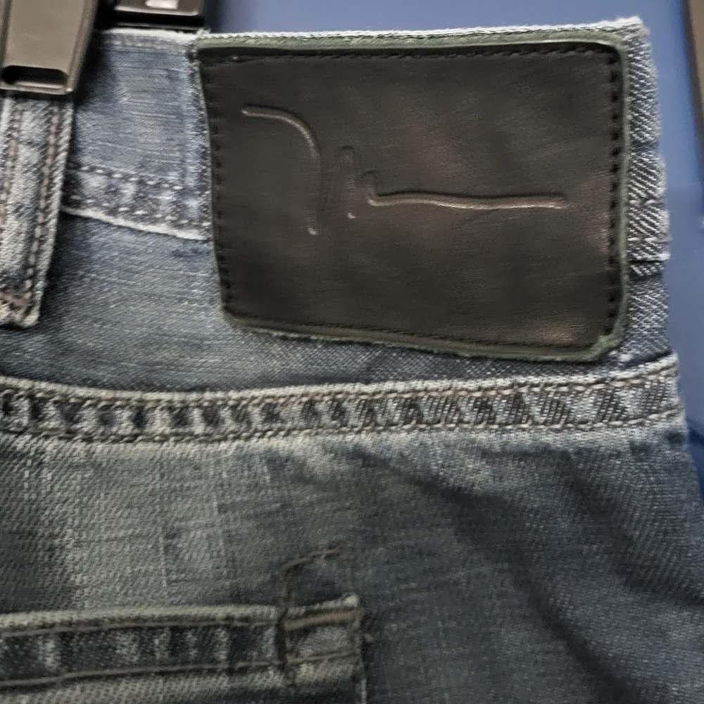 Jeans - Picture 4 of 4